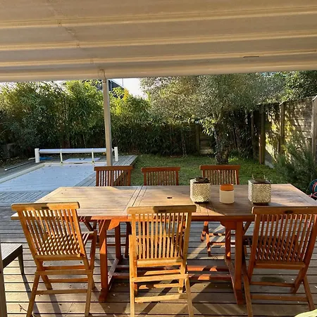 Avec Piscine Villa